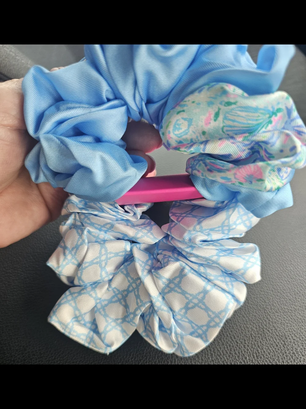 Lilly Pulitzer Blue and White Floral-Style Scrunchie with Pink Leaf Luggage Tag